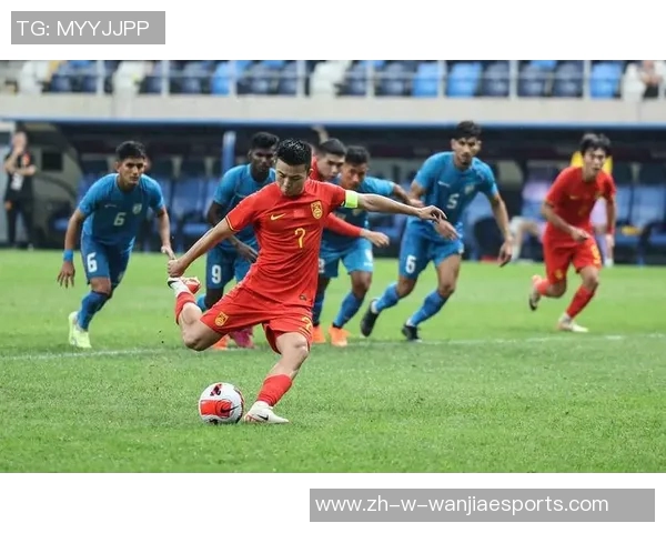 探索中国足球球星的风采与成就,走近他们的训练与比赛背后故事 探索中国足球球星的风采与成就,走近他们的训练与比赛背后故事